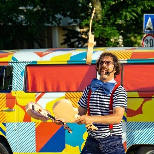 promocije-marko-the-clown-9-zamet-žongliranje-gitare